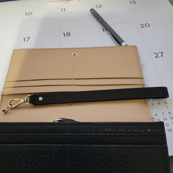 Kate Spade EUC! Perri Lane Linney Wallet/Wristlet W/ Cutout Detail Retails $189 - Picture 11 of 12